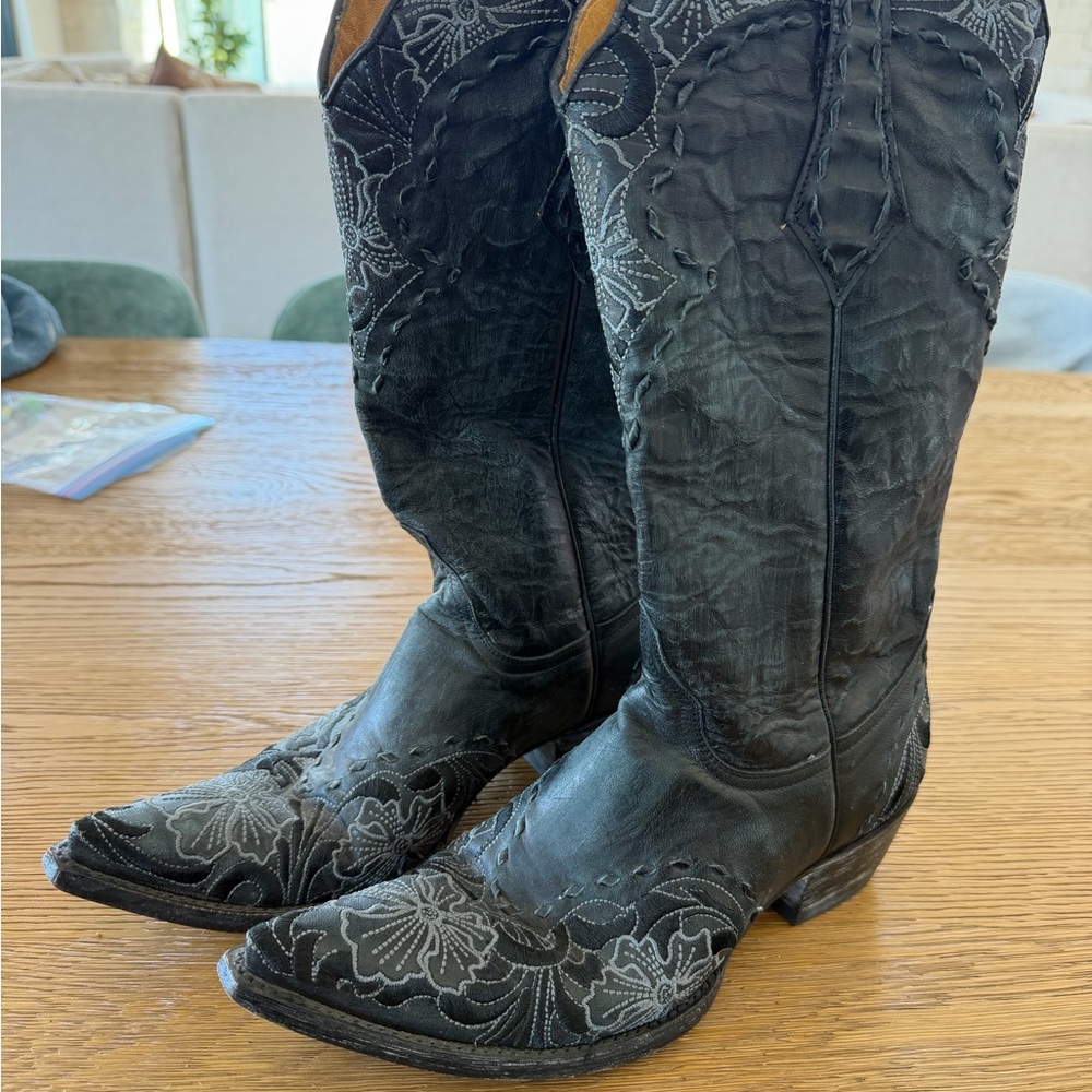 Old Gringo Black Leather Embroidered Erin Boot
